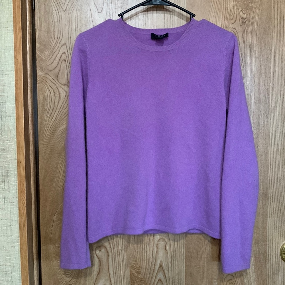LXRI - Beautiful and soft, Small lavender, 100% cashmere long sleeve sweater.